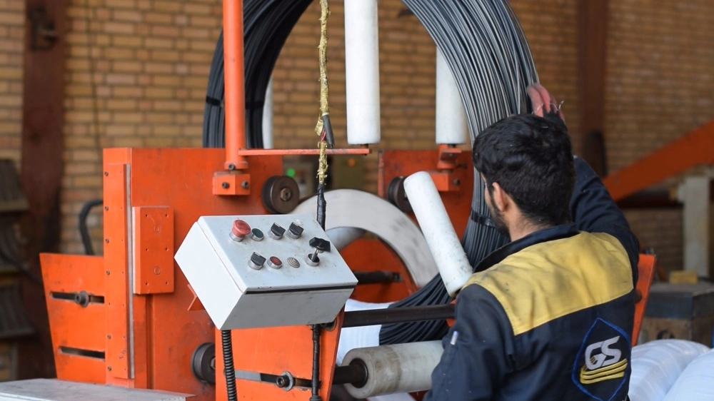 خط تولید مفتول در کارخانه گرمسار اسپرینگ